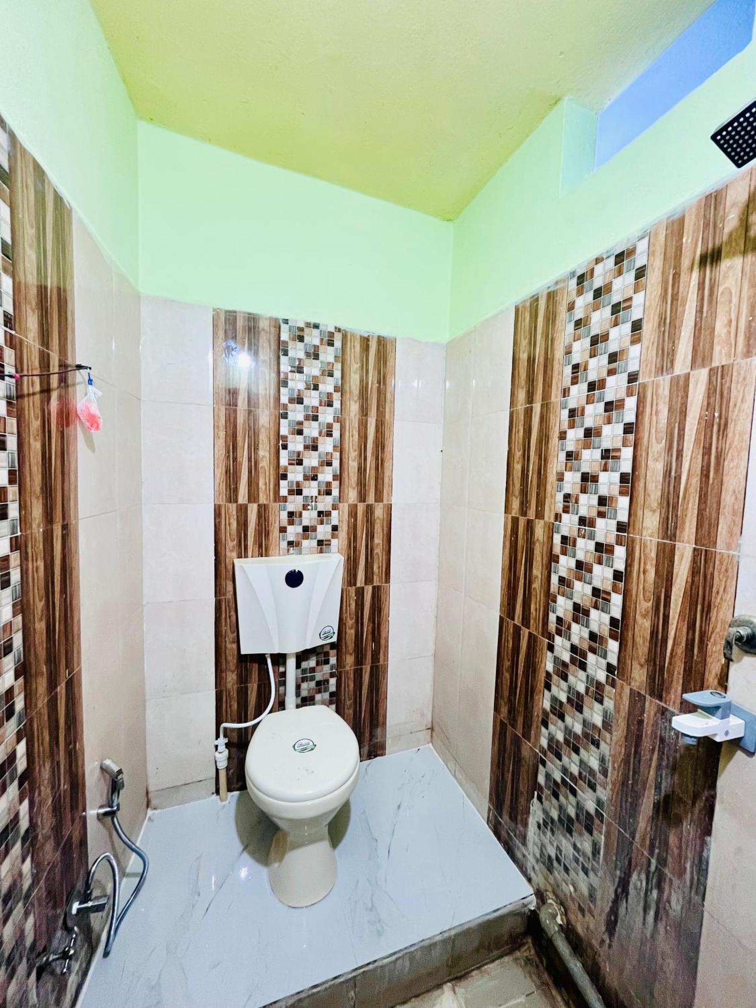 Rai Guest House Удджайн Экстерьер фото