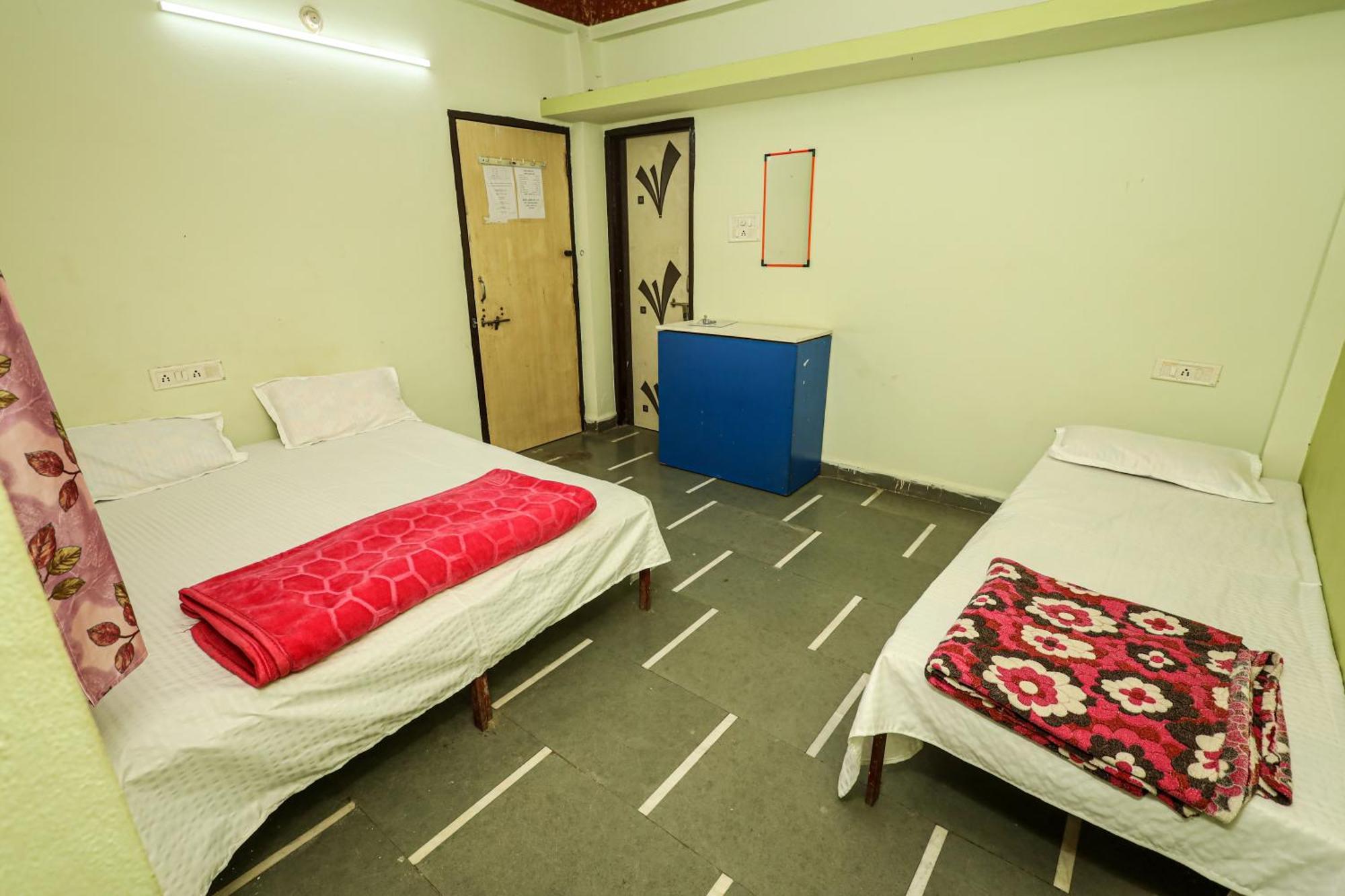 Rai Guest House Удджайн Экстерьер фото
