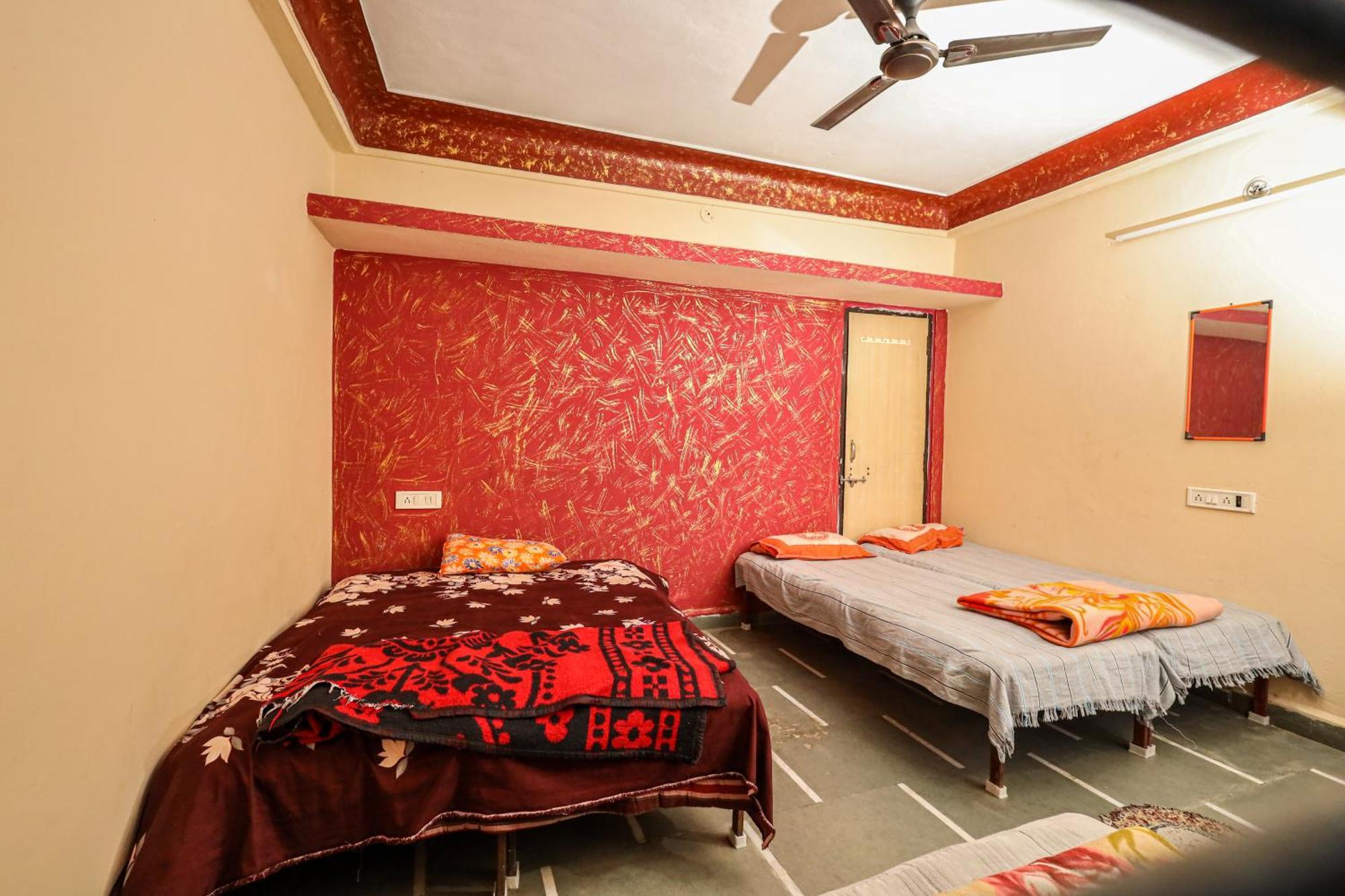 Rai Guest House Удджайн Экстерьер фото
